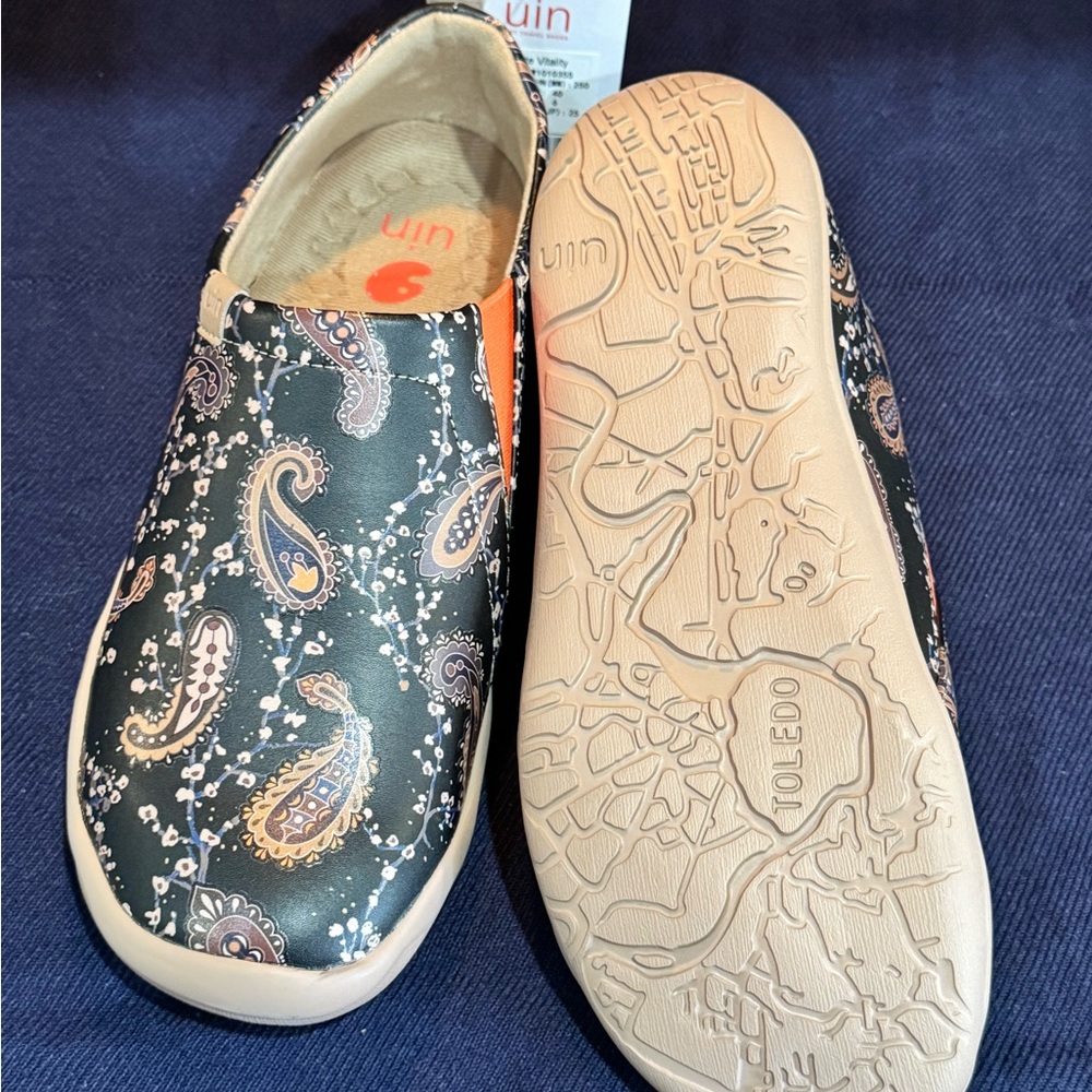 UIN Women Paisley Slip-On Mules in Navy with Orange Accents - Picture 7 of 8